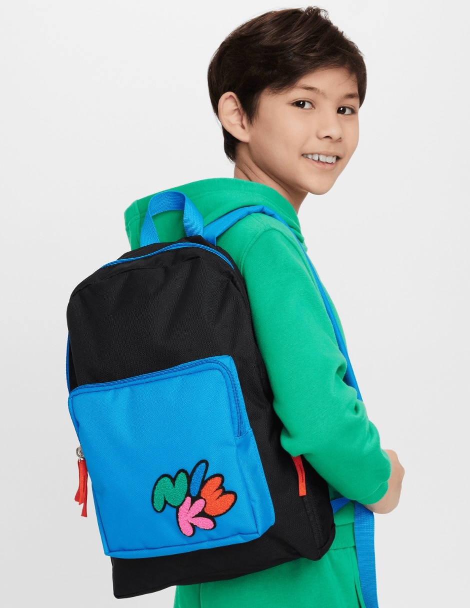 Mochila deportiva para niño 8